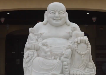 Ngày cung thỉnh Tôn tượng Phật Di Lặc lộ thiên về chùa (12/04/2025)