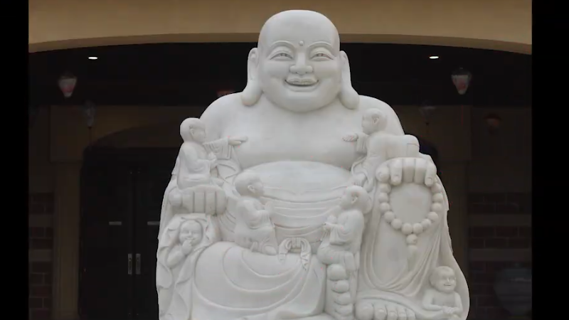 Ngày cung thỉnh Tôn tượng Phật Di Lặc lộ thiên về chùa (12/04/2025)